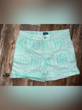 NWT - Caribbean Joe - Patterned Women’s Shorts w/ cuffed bottom